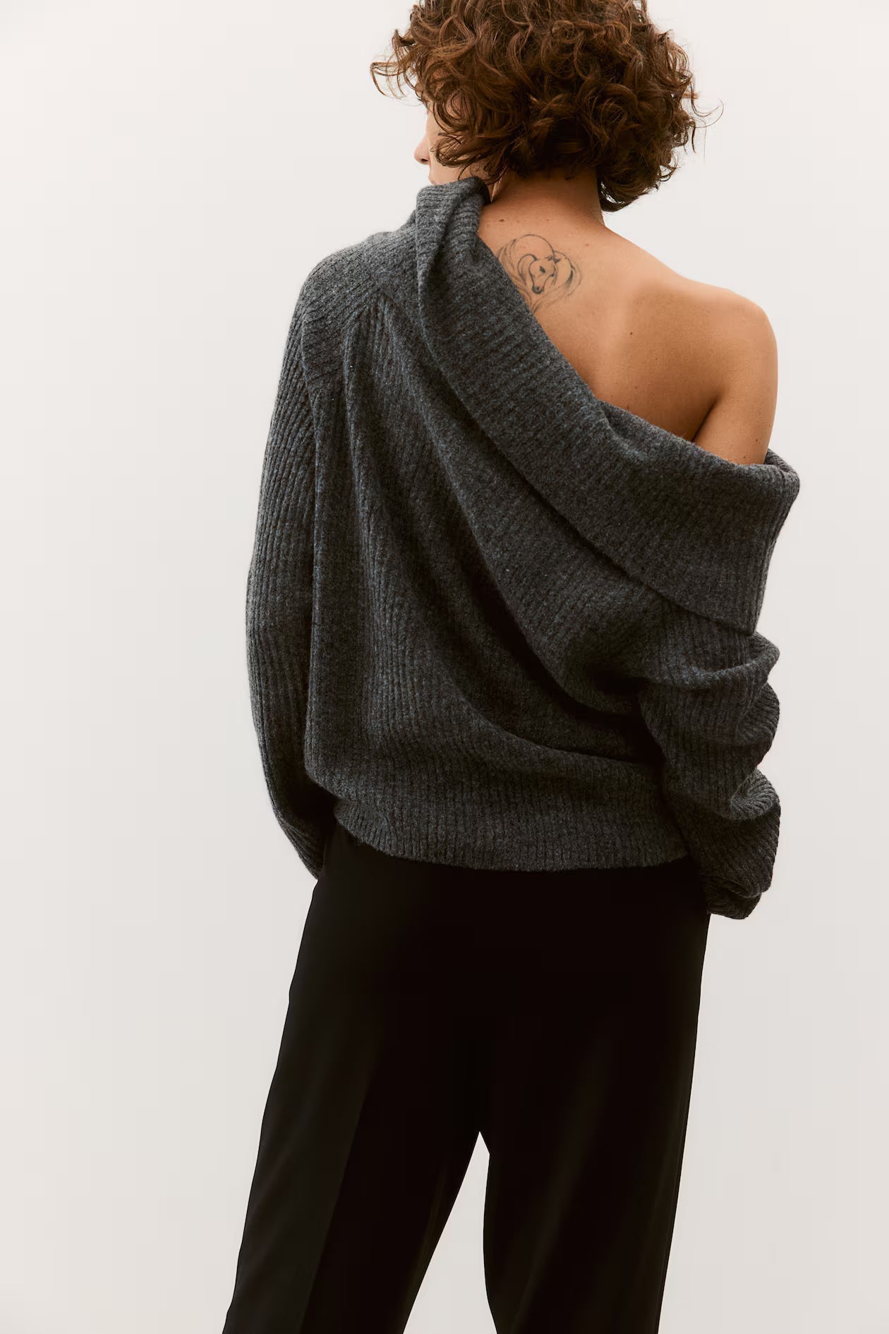 Sila | Off Shoulder Sweater