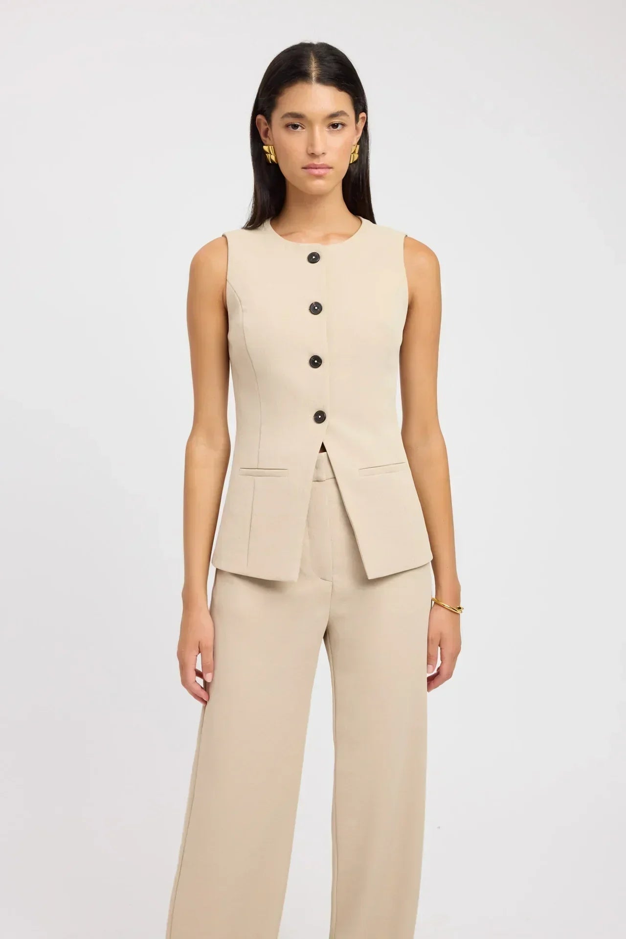 Silvana - Classy Sleeveless Top