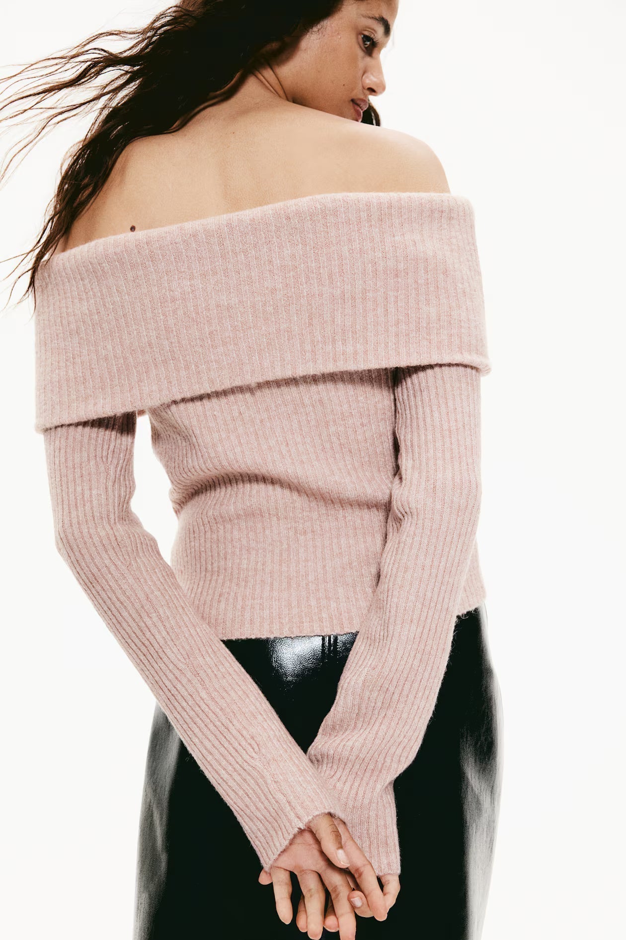 Sila | Off Shoulder Sweater