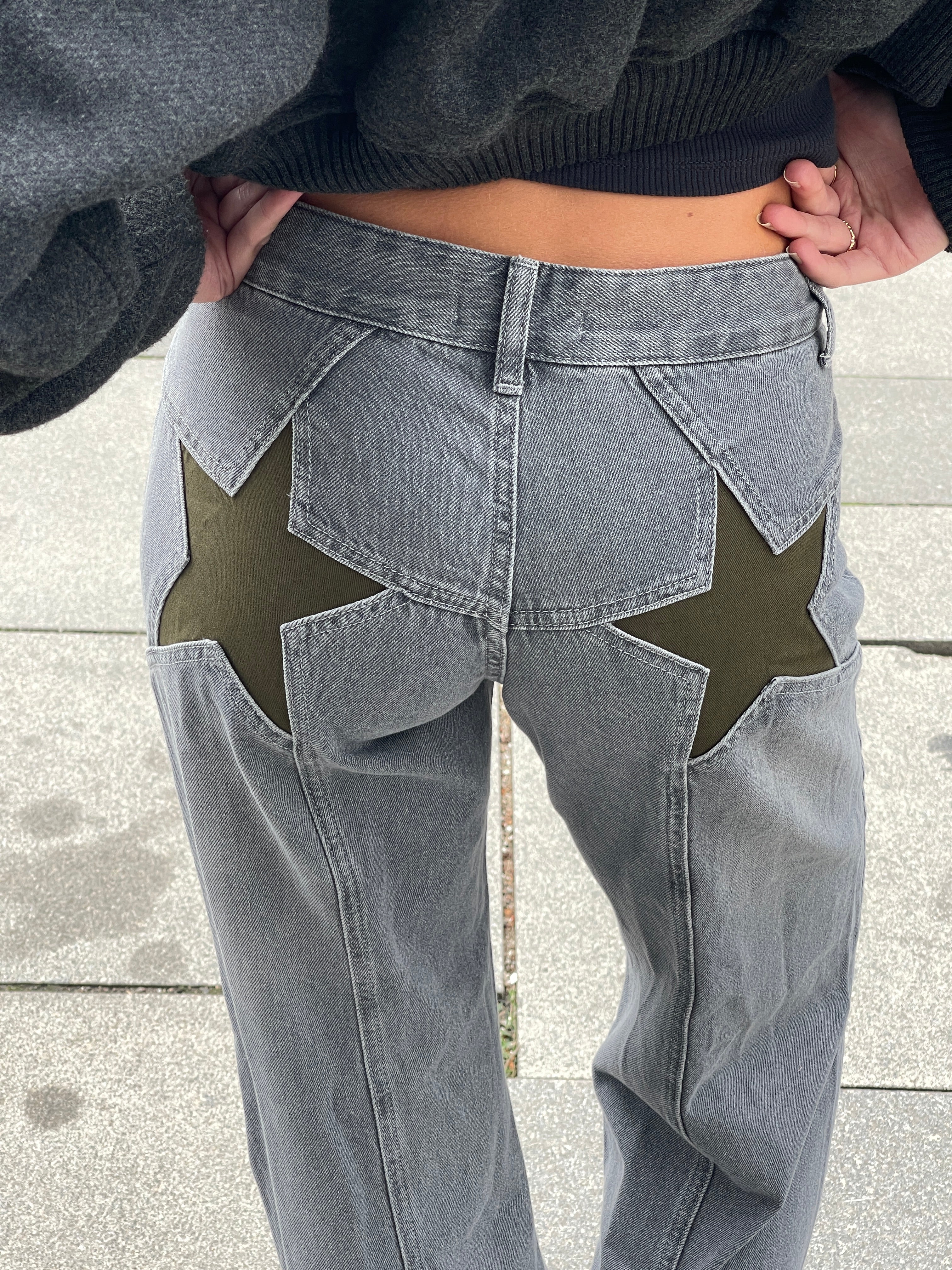 Camilla Star Jeans - Oversized jeans with stars